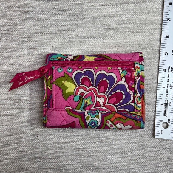 Vera Bradley Tri Fold Wallet Pink Paisley Quilted Snap Closure - Picture 4 of 6